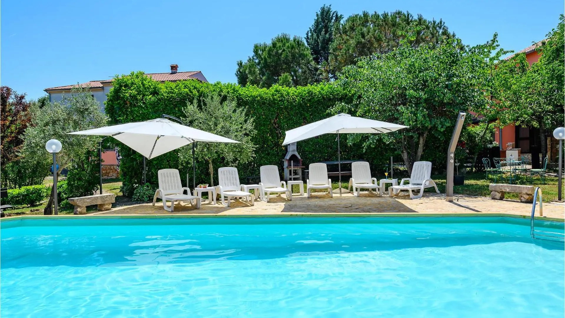 Beautiful Apartment In Rovinjsko Selo With Wifi